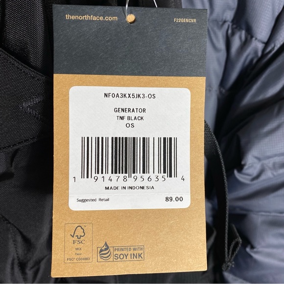 The North Face Generator Backpack School Bag TNF Black BRAND NEW WITH TAGS! - Picture 12 of 14